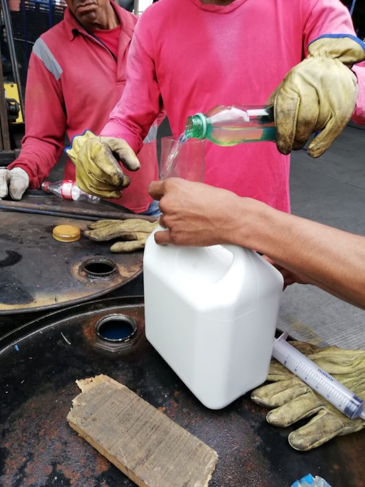 Según la dirección seccional de Aduanas, se decomisaron más de 37.000 galones de combustible, los cuales llegaron procedentes de Venezuela y están evaluados en 74 millones de pesos. CORTESÍA
