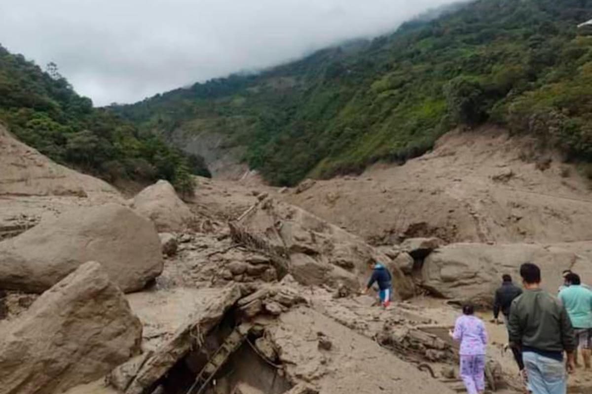 Videos. Así fue el derrumbe en Quetame, Cundinamarca: ya van 14 muertos