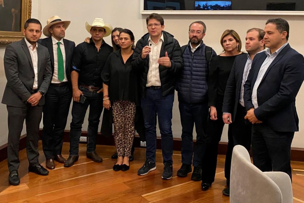 Senador del Centro Democrático demandará la reforma tributaria de Petro