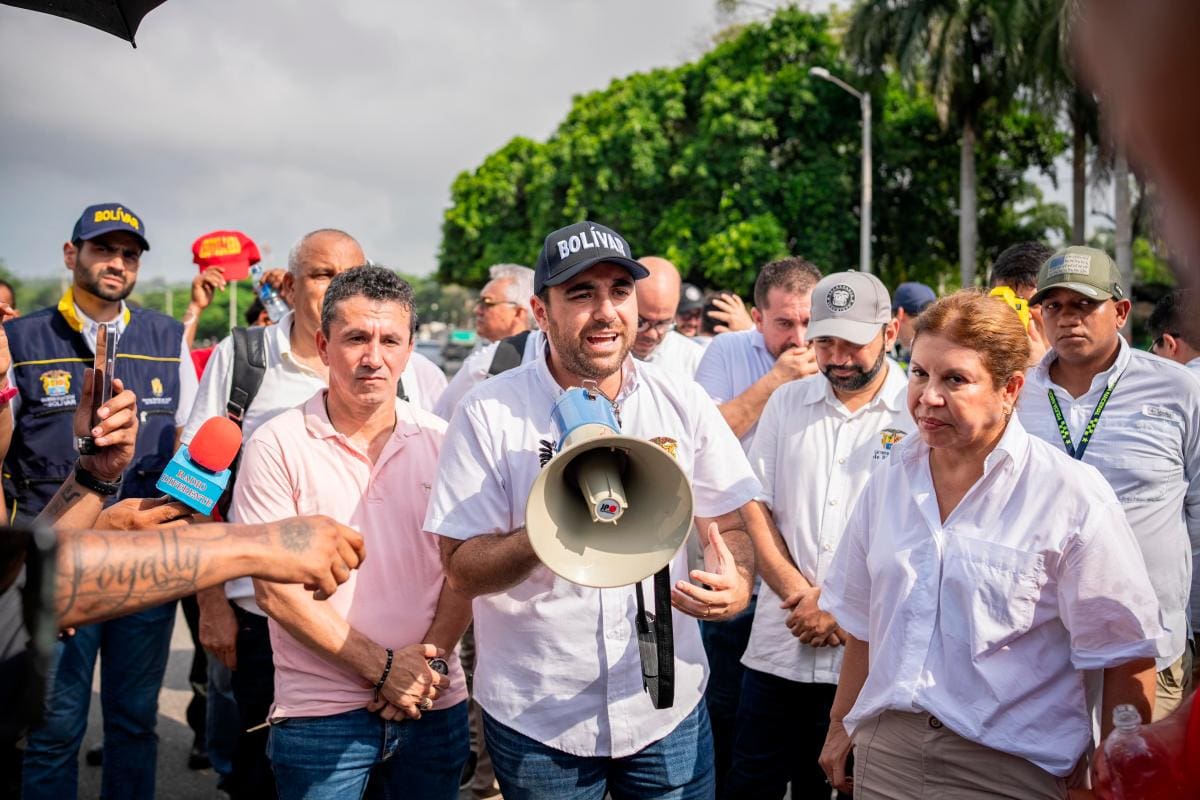 Gobernador Arana propone alternativas para evitar cobro del peaje en Turbaco