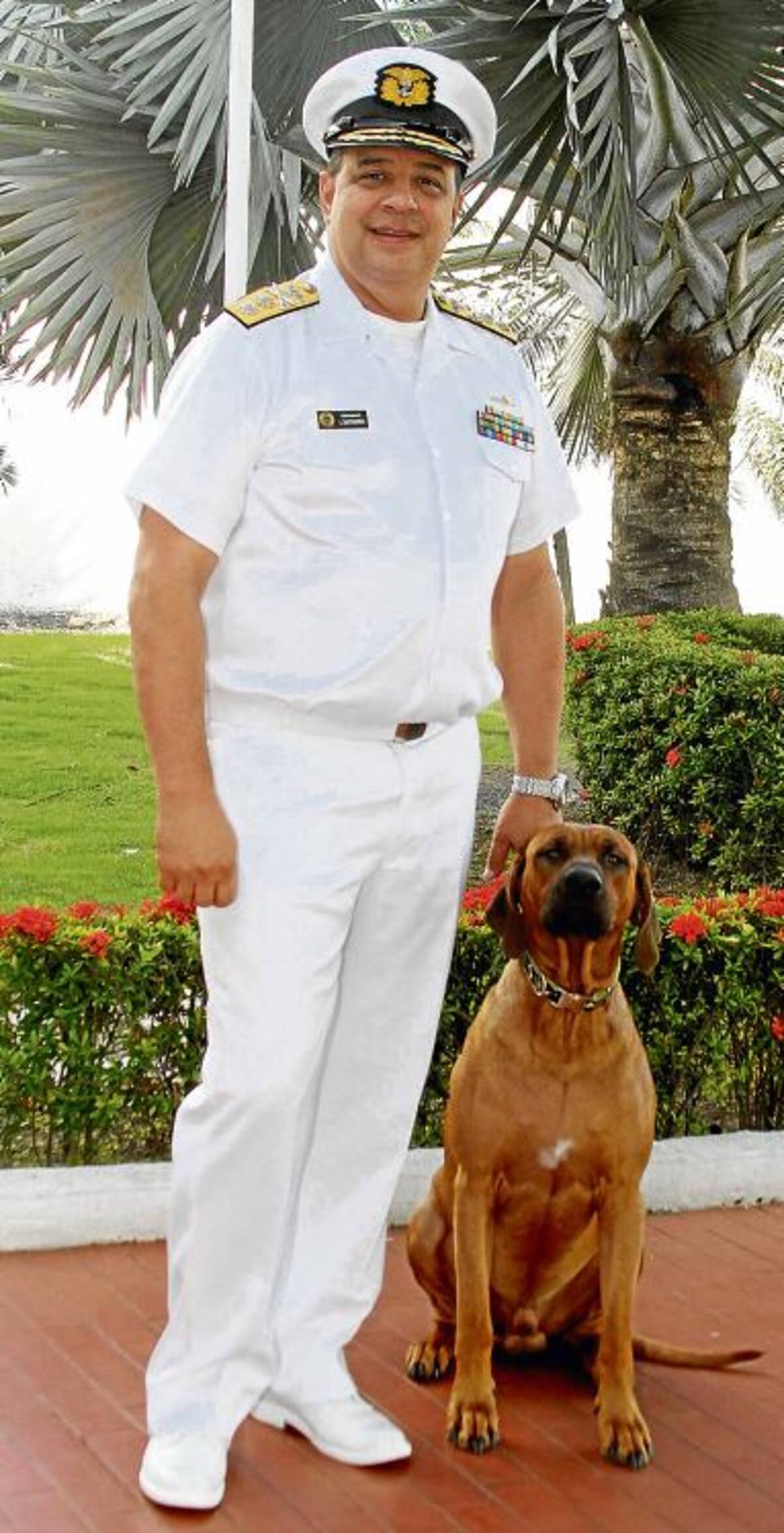 Leonardo acompañado de su mascota Zeus. Maruja Parra /El Universal/