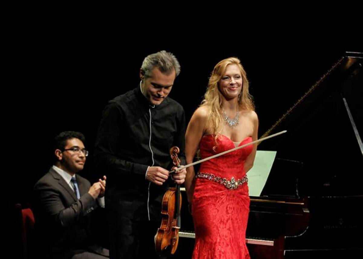 Vadim Repin (violista ruso) y Svetlana Smolina (Pianista rusa). COLPRENSA