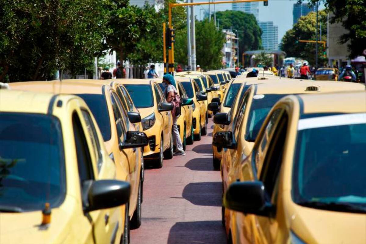 Se suspenderá el alza de la gasolina para los taxistas