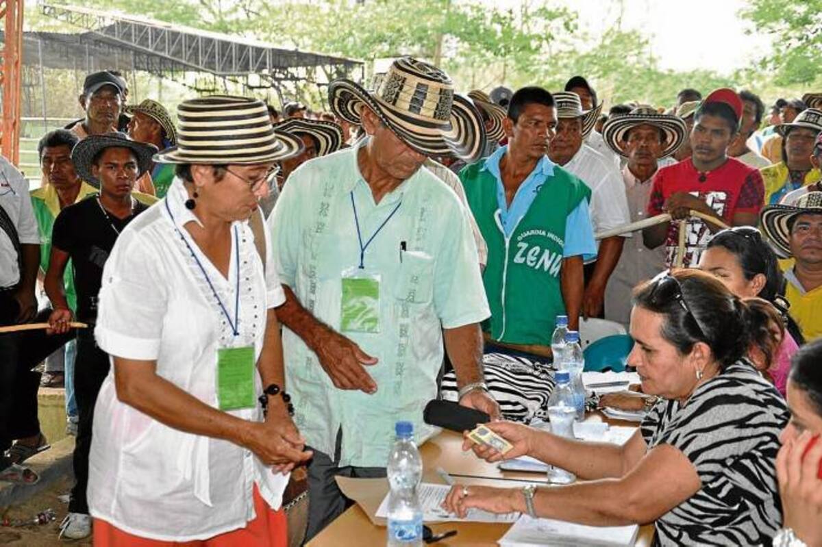 Luego de ser revisada la identidad de los delegados, estos hacían uso del voto cantado.