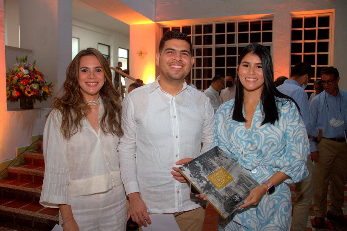 María del Pilar Torres, Gilberto González y Vanessa Torres.//Foto: Luis Eduardo Herrán - El Universal