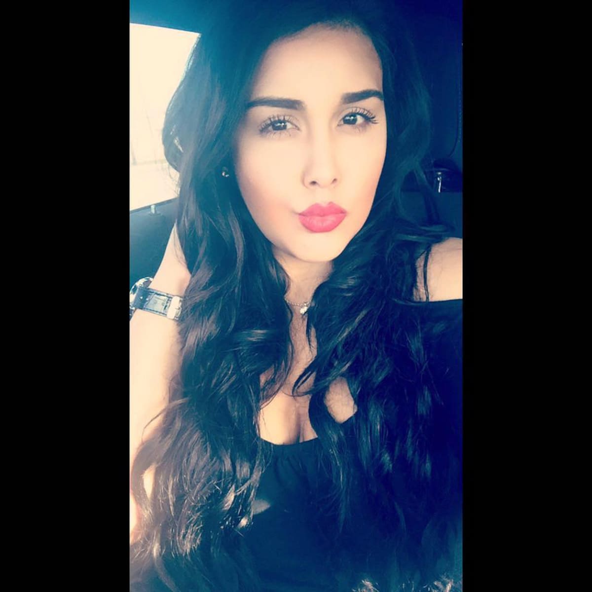 Alexandria Vera TOMADA DE FACEBOOK