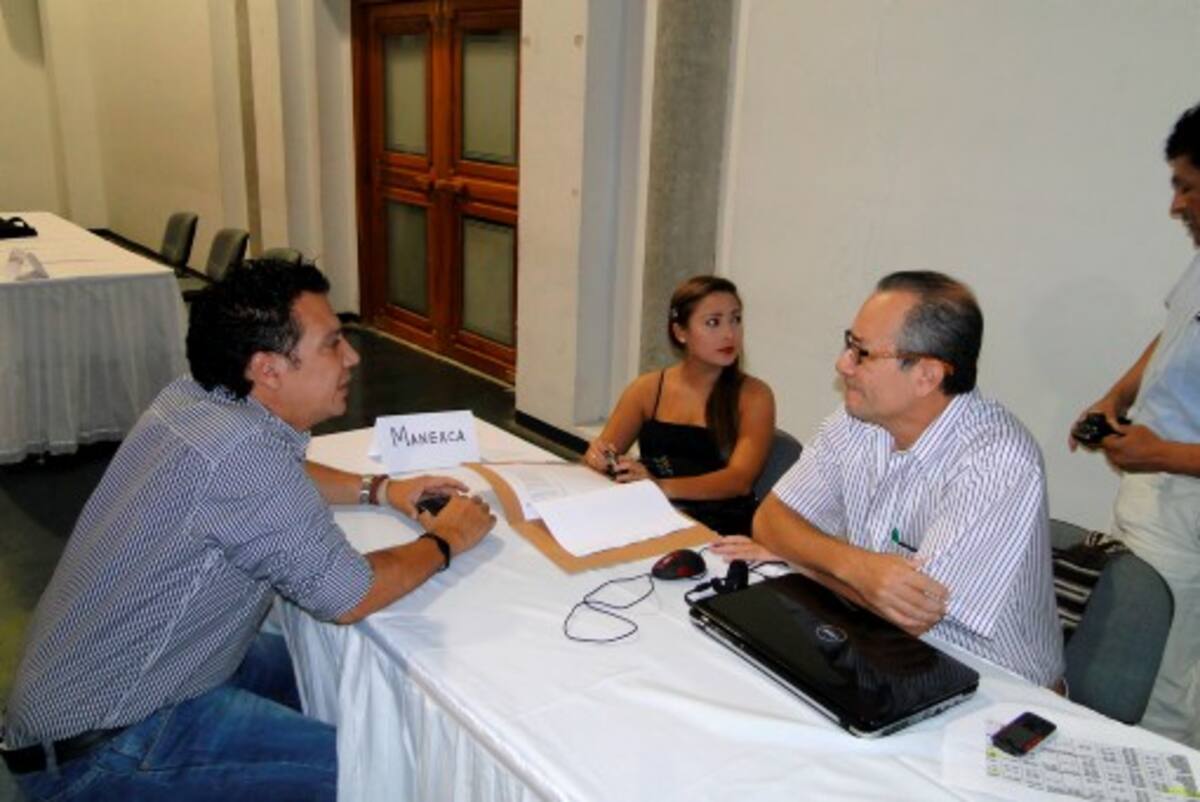 Reunión para depurar la cartera de salud.