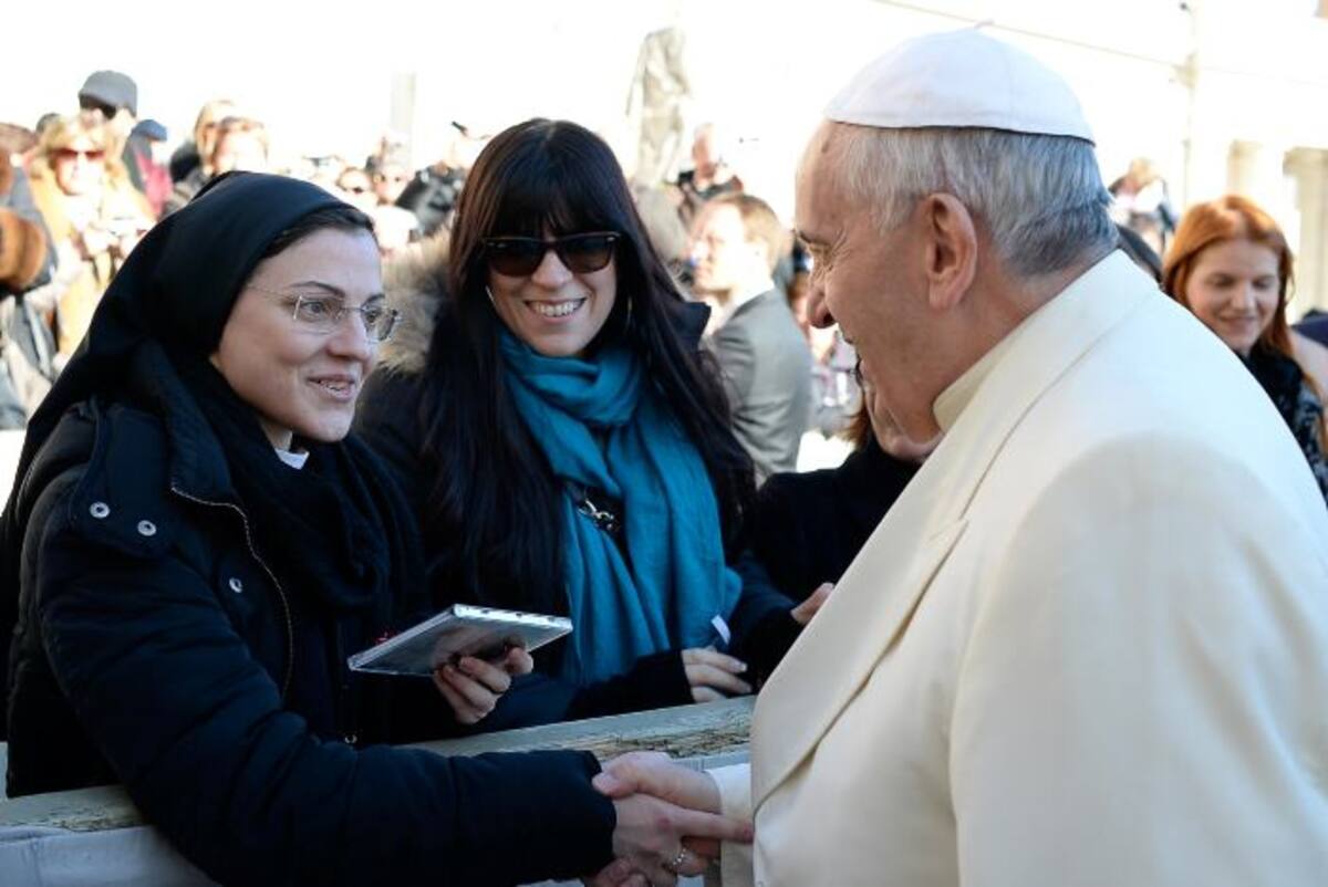 Cristina Scuccia y el papa Francisco. AFP