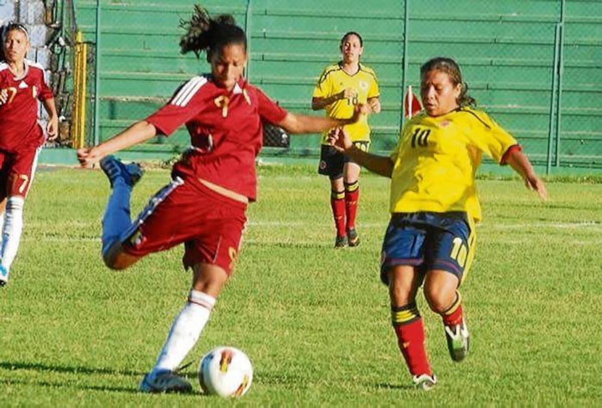 Leicy Santos Herrera, jugadora cordobesa con la Selección Colombia de Fútbol Femenino.