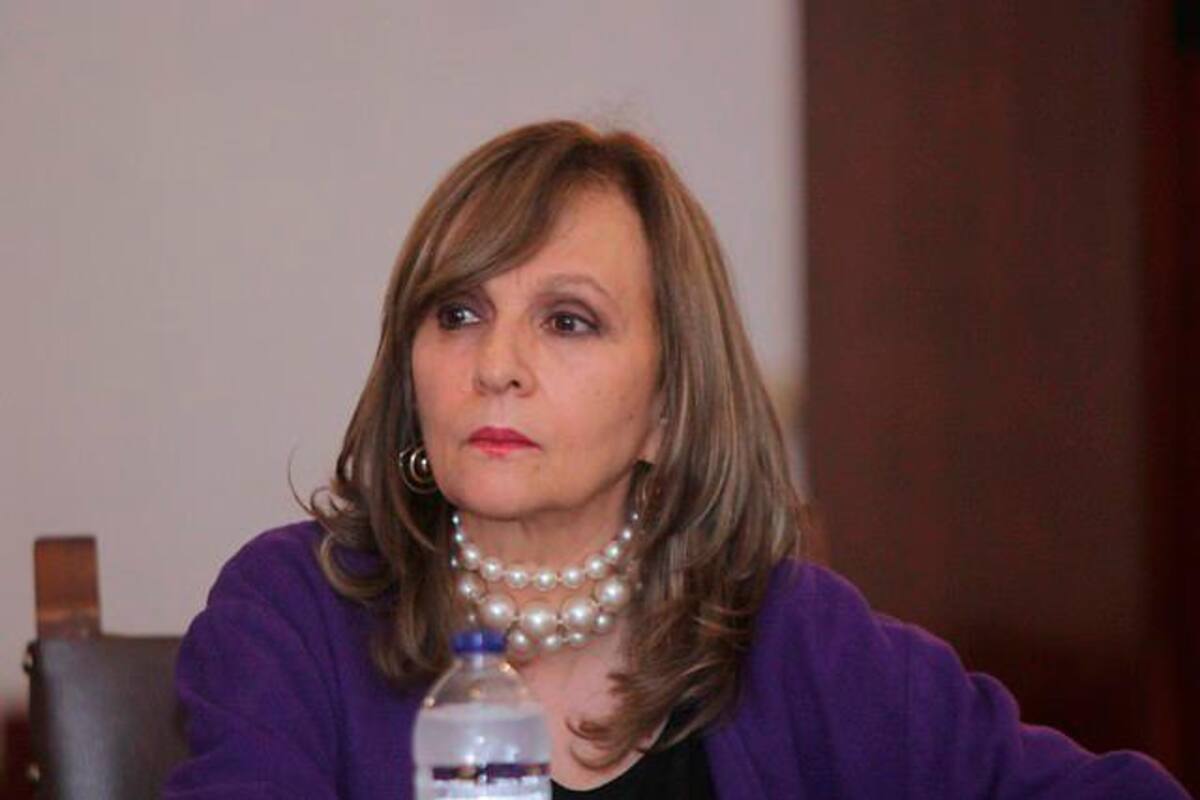 Corte tumba curul de Ángela María Robledo en la Cámara