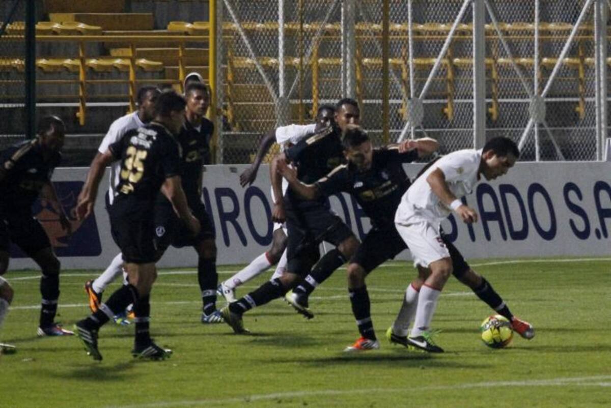 Fortaleza no pudo ganar como local en el partido de ida de la final del Torneo Postobón. COLPRENSA