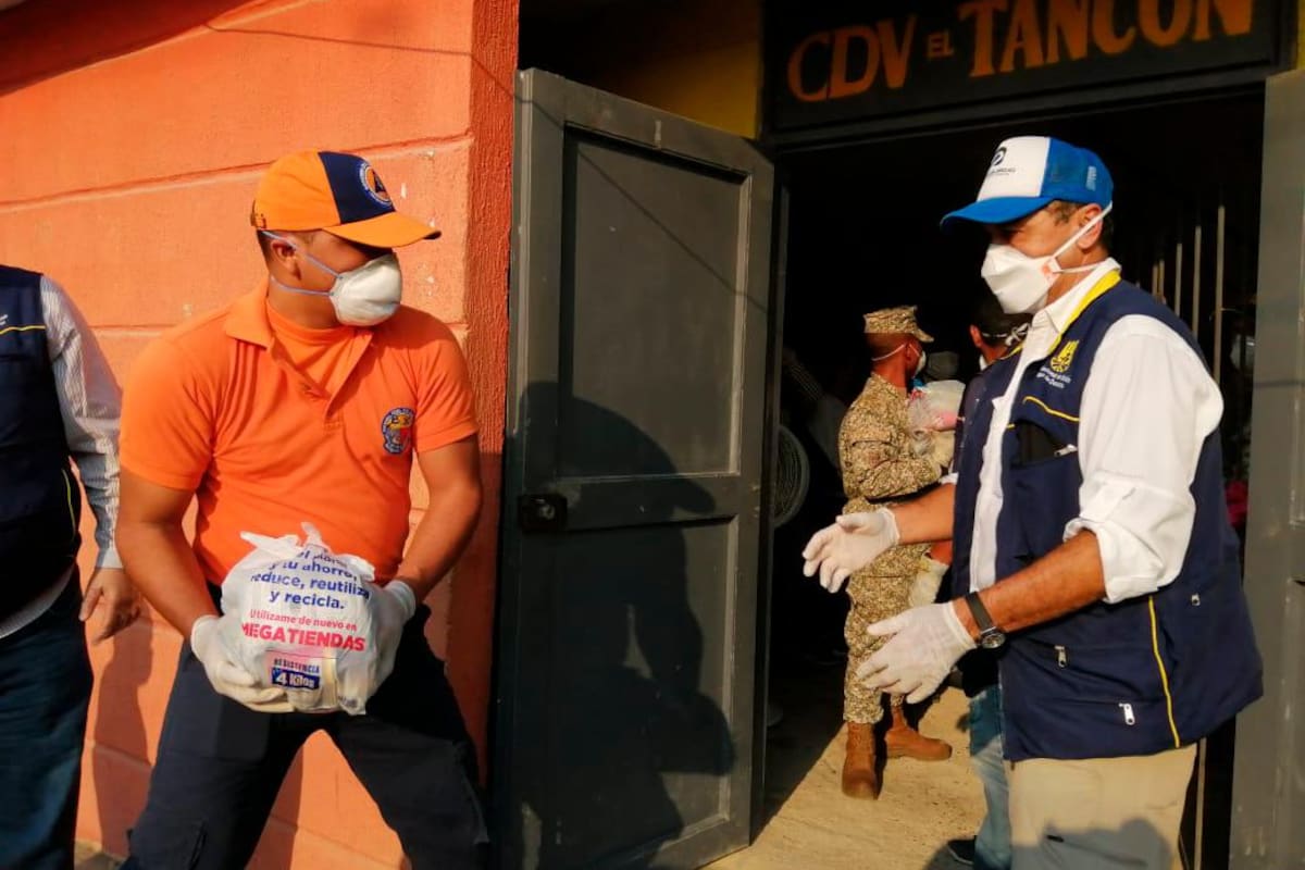 Alcaldía inició entrega de ayuda humanitaria a poblaciones vulnerables