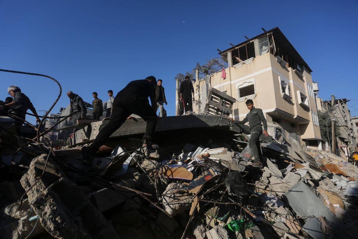 Palestinos, acorralados ante la creciente ofensiva israelí