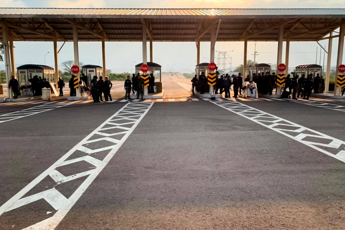 Venezuela cierra de forma total la frontera con Colombia ante “amenazas”