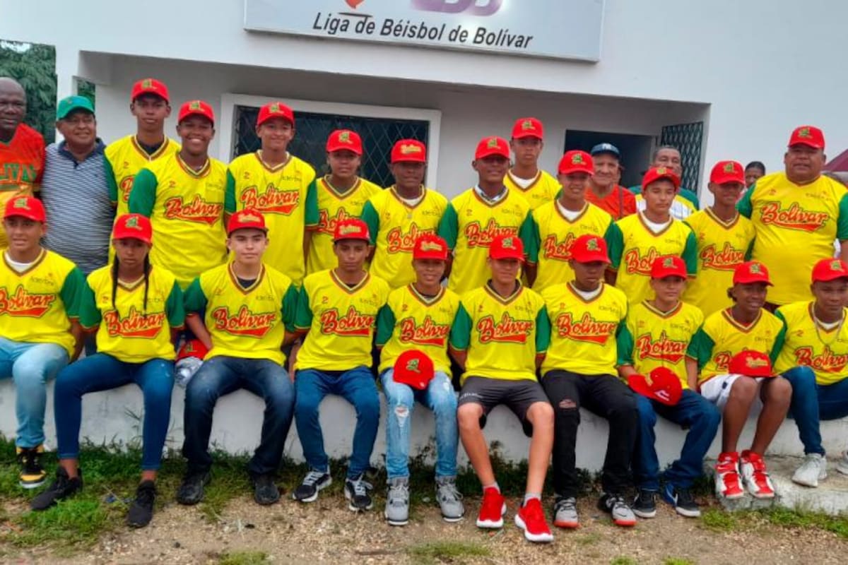 Bolívar, con Angelly Benítez como atracción, va por el título de béisbol