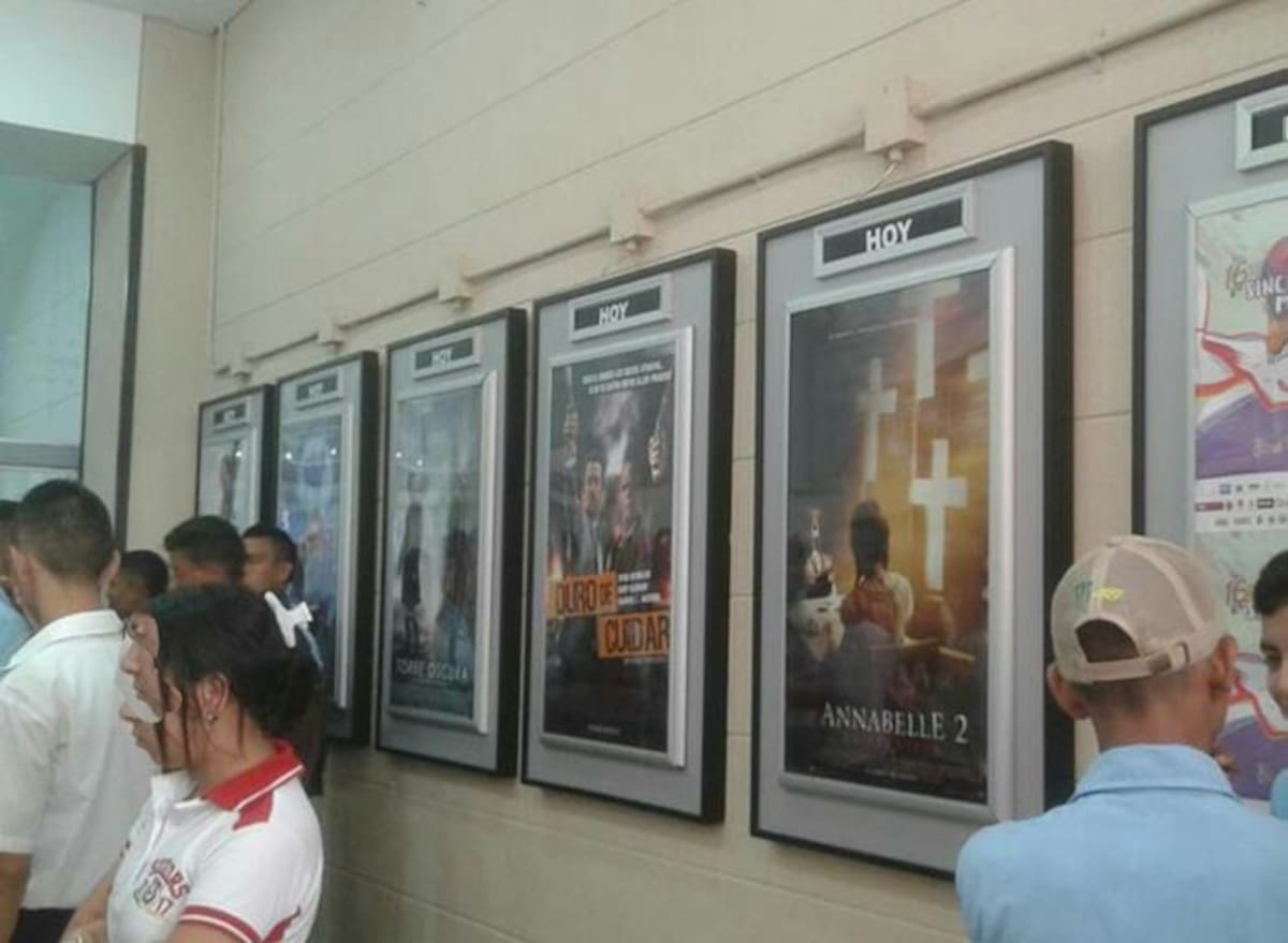 Los ladrones, dos hombres y una mujer, habrían escapado por la puerta principal del Centro Comercial Viva Sincelejo.