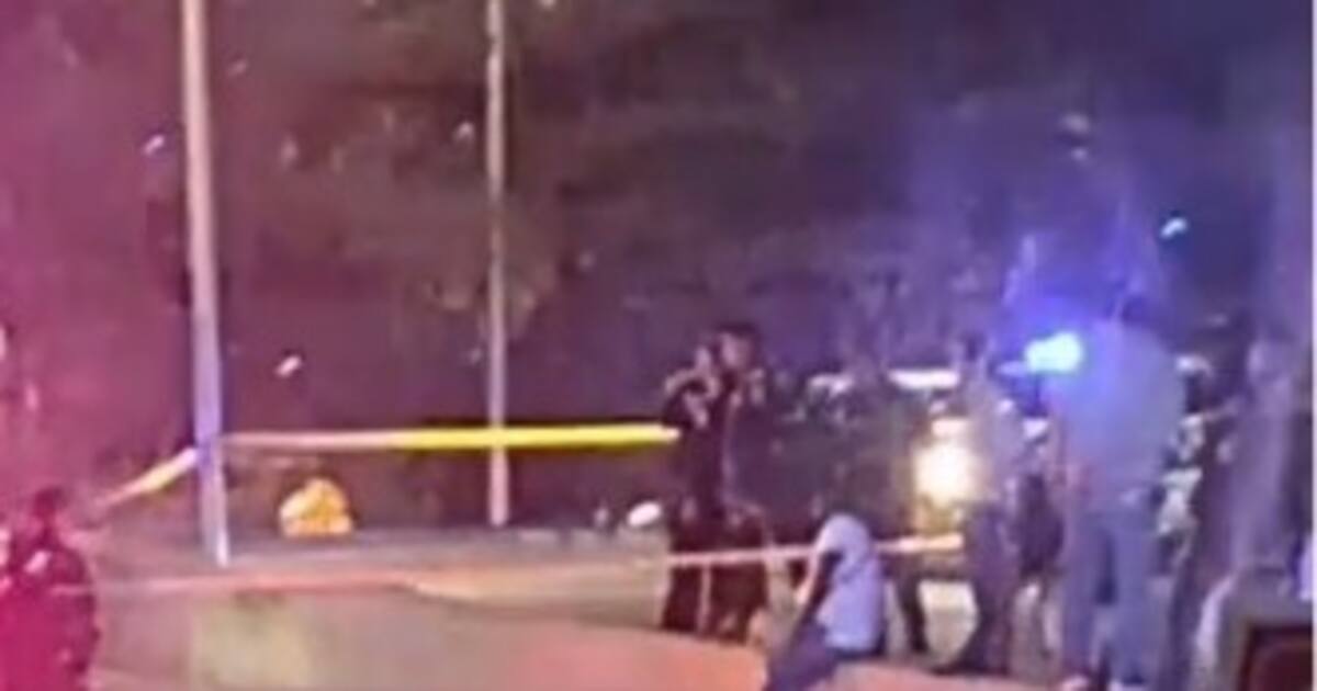 Mientras esperaban el bus, sicarios atacaron a dos hermanos: uno perdió la vida