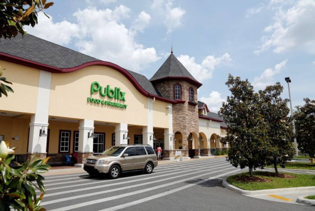 El boleto ganador fue comprado el sábado o antes en un supermercado Publix en Zephyrhills, una ciudad de cerca de 13.000 habitantes mejor conocida por su marca de agua de manantial del mismo nombre. AP Scott Iskowitz