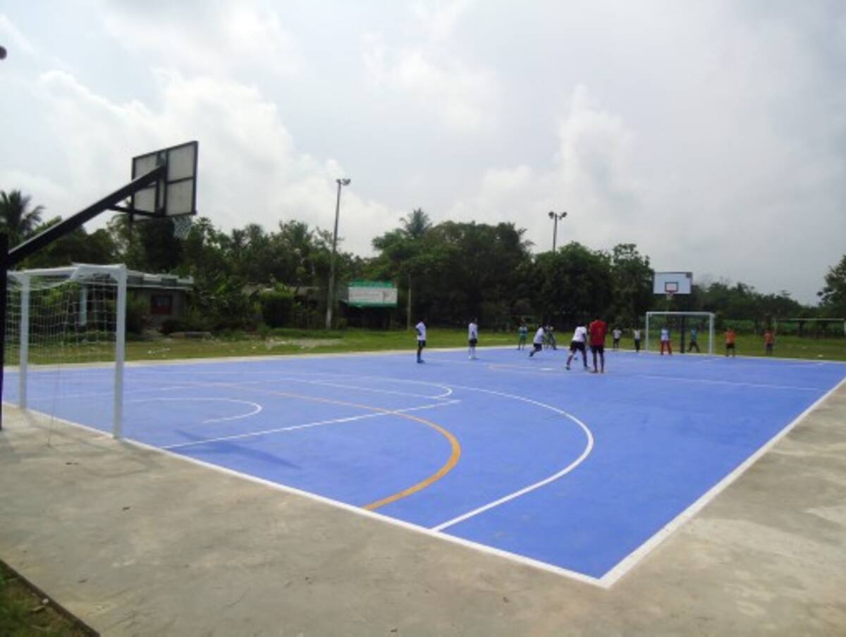 Nueva placa deportiva en el Retiro de los Indios.