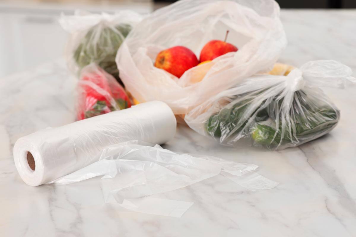 Colombia sacará del mercado 14 tipos de productos plásticos de un solo uso