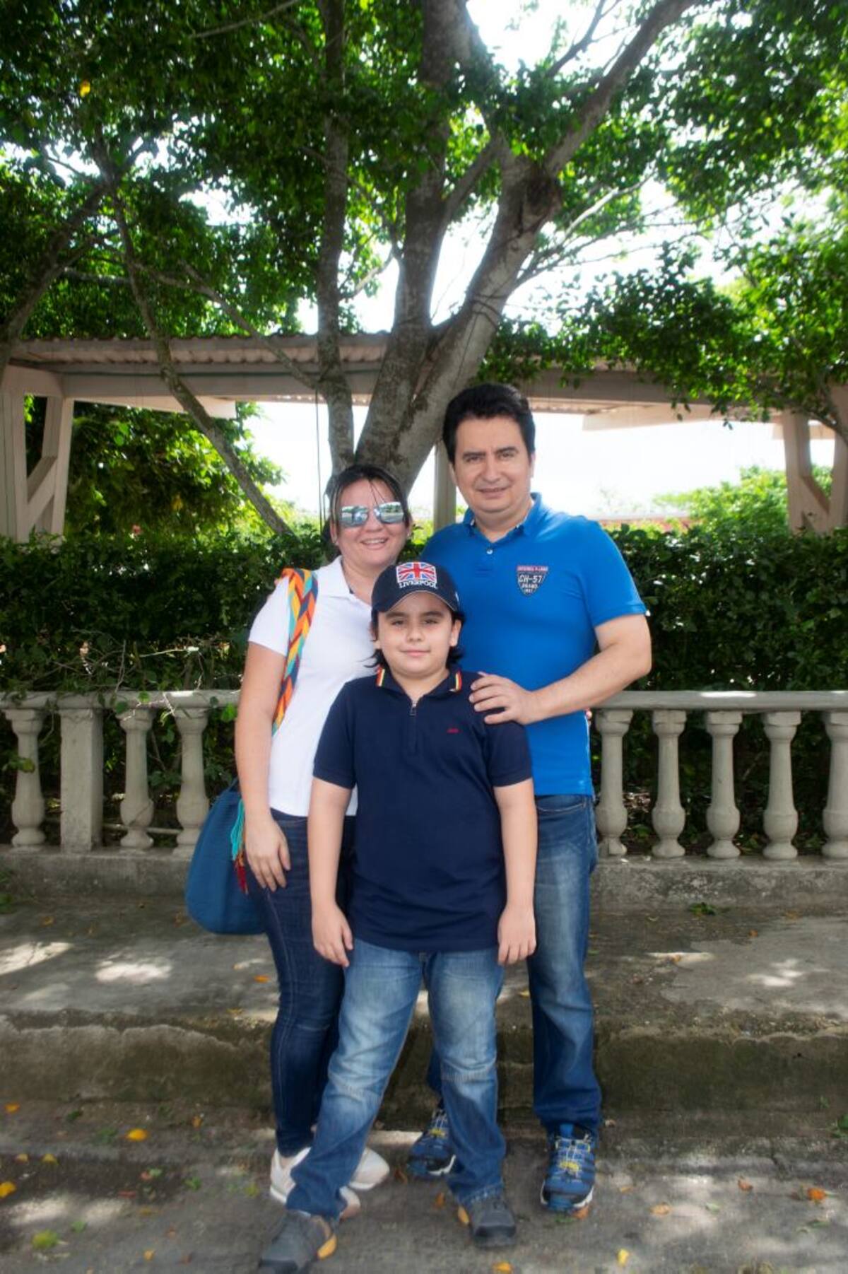 Yolanda Moreno, Sandro Mora Junior y Sandro Mora. CORTESÍA