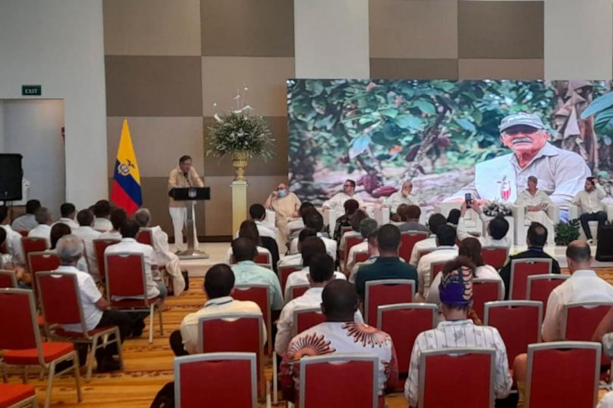 “Si quieren la paz en Colombia debe cambiar la política de drogas en el mundo”: Petro