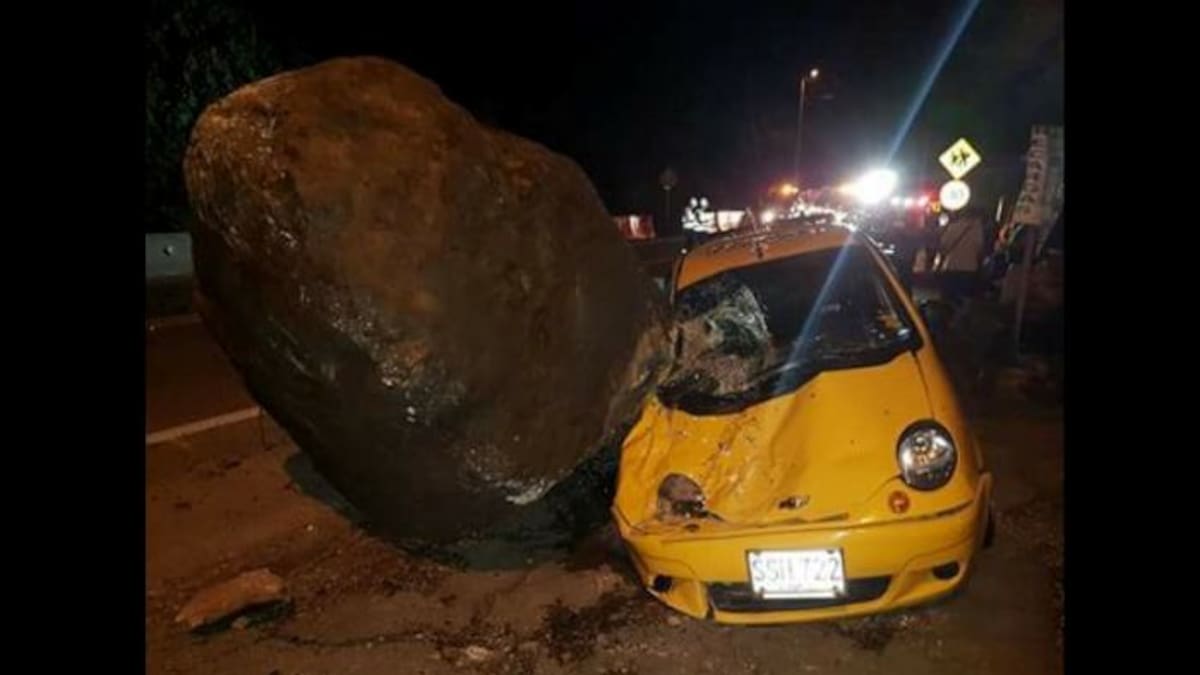 El deslizamiento se registró en el km 74 de La Gran Vía – Mondoñedo y afecta ambos carriles. Twitter.