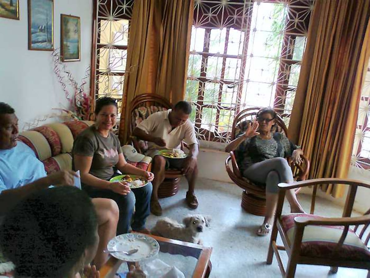 Interior de la vivienda de Emiro Pupo López.