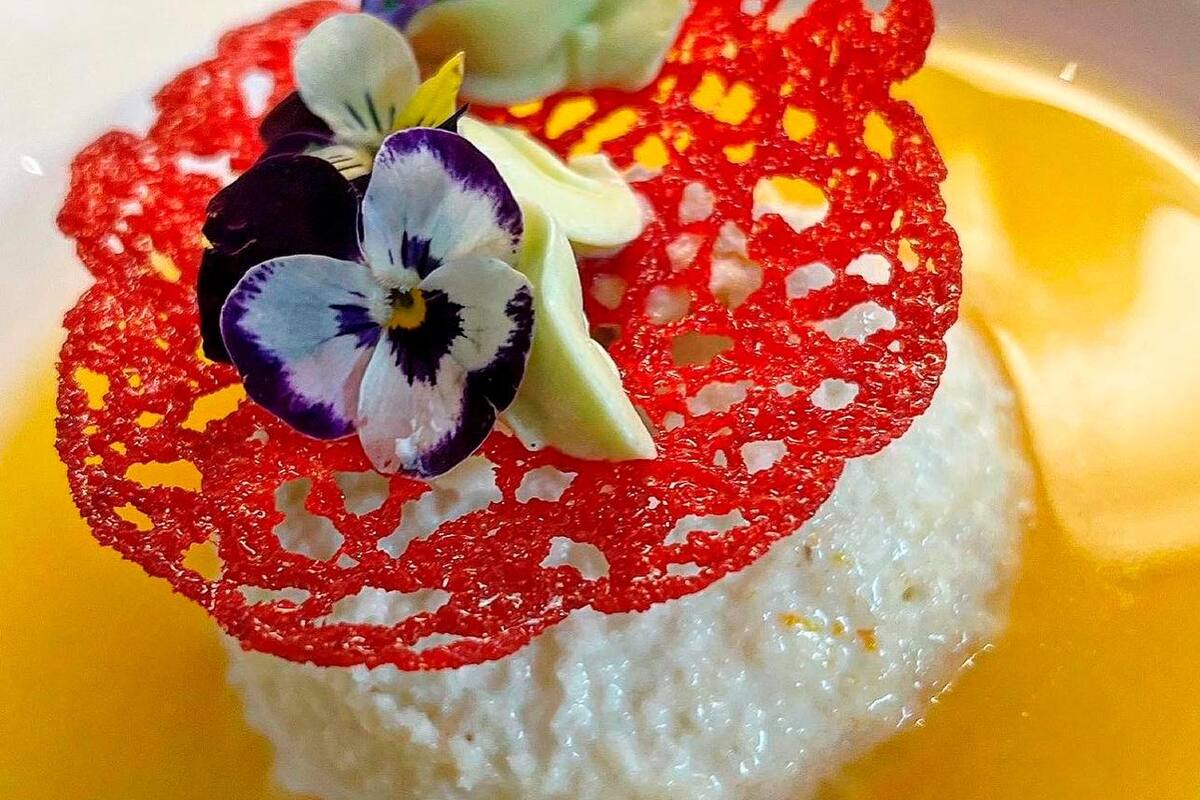 Cuatro leches de naranja, el postre a otro nivel