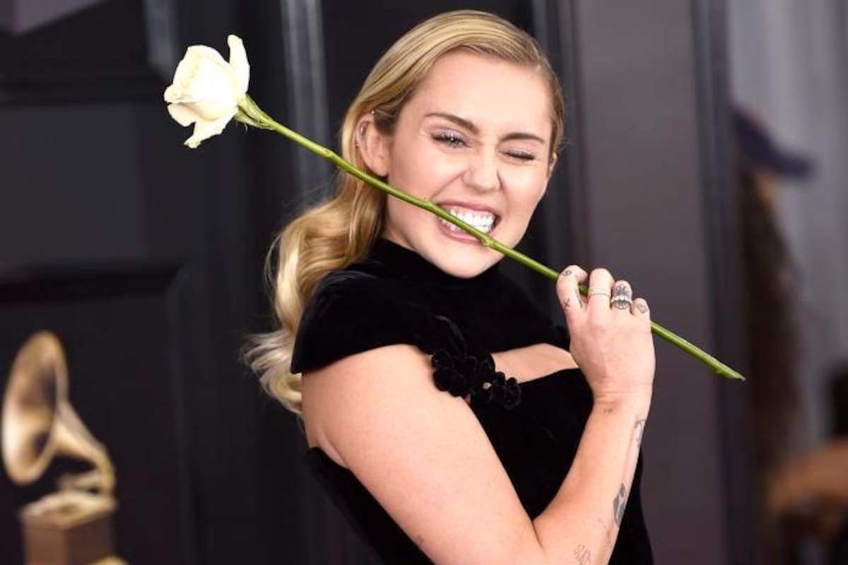 Miley Cyrus está de regreso con la canción “Midnight Sky”