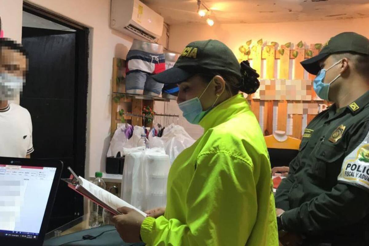 Lo capturan porque con máquinas manuales falsificaba prendas de vestir