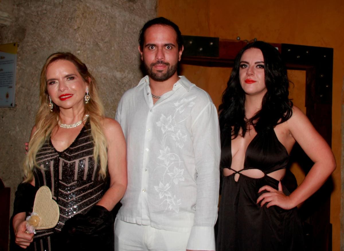 Mónica Bautista, Julian Sánchez y Saa Baron.