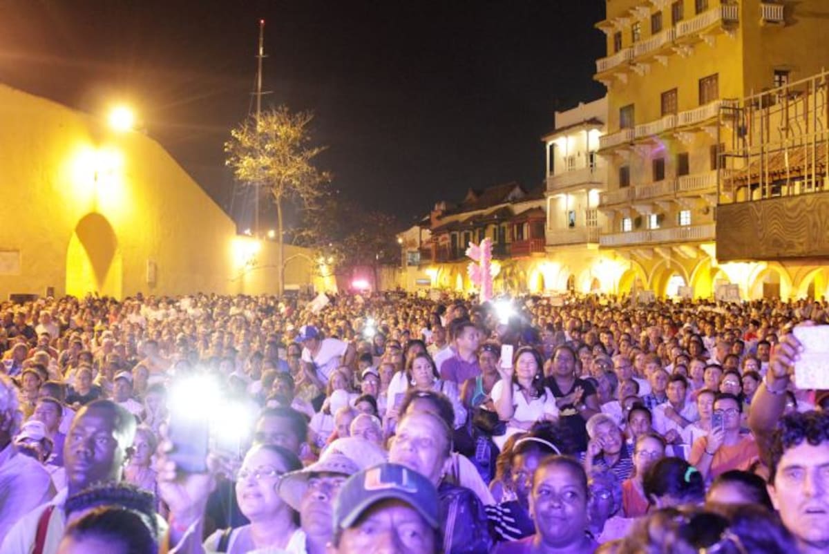 La Plaza de los Coches se llenó por completo para escuchar a Iván Duque y a los miembros del Centro Democrático. Nayib Gaviria