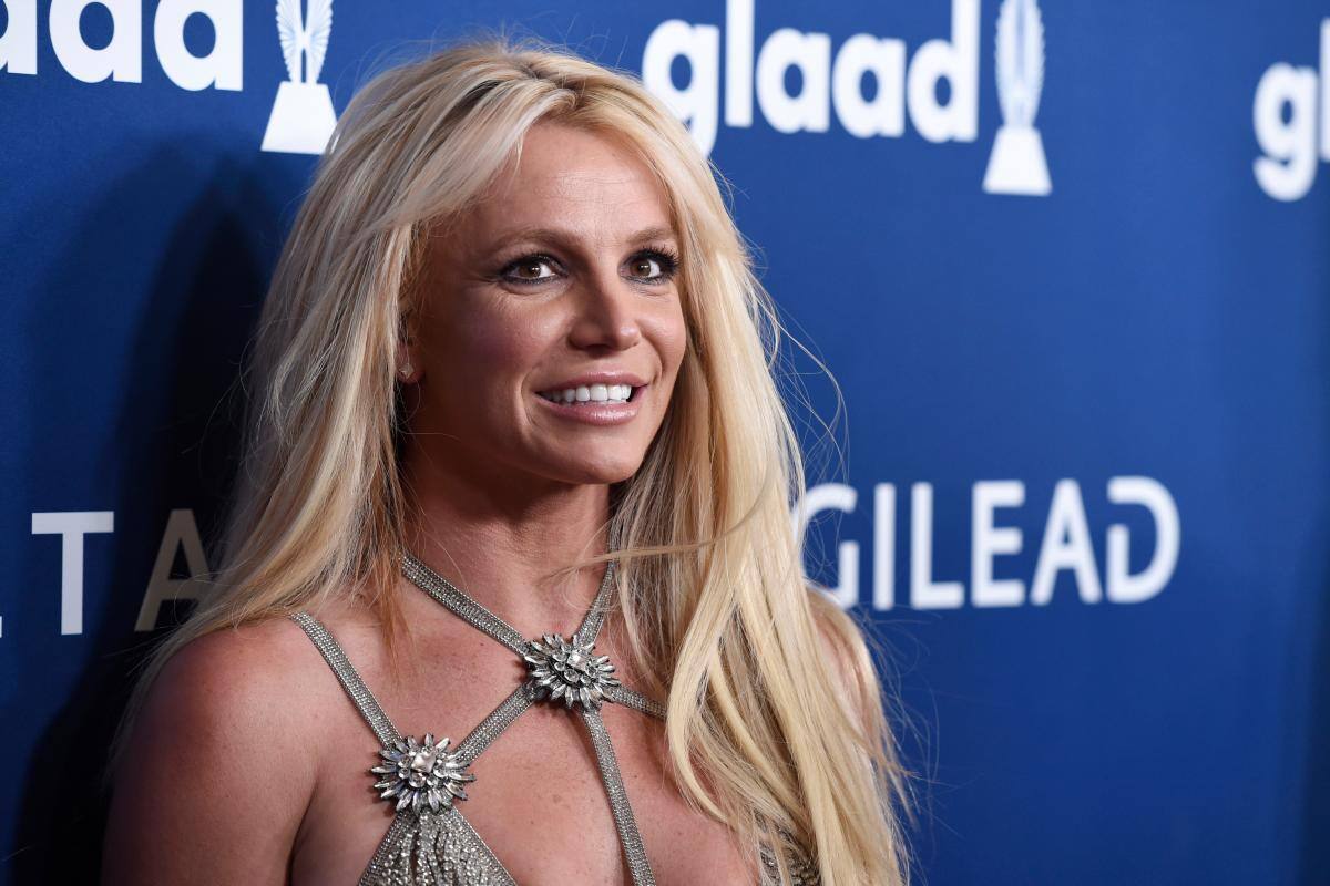 Britney Spears se desnuda en redes sociales... otra vez