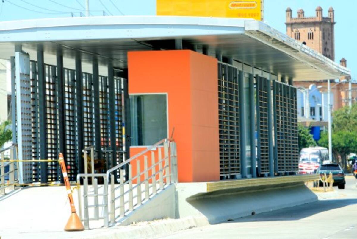 Muy adelantadas están las obras de construcción de las 17 estaciones que componen el sistema Transcaribe, las cuales serán administradas y mantenidas por el ganador de la licitación del sistema de recaudo y operación del SITM. Julio Castaño Beltrán/ El Universal