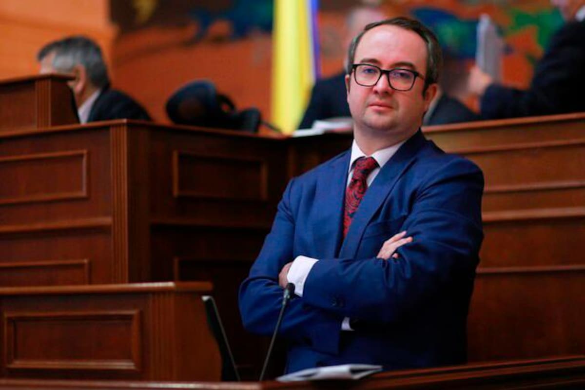 El exsenador Ciro Ramírez va a juicio por presunta corrupción en el DPS