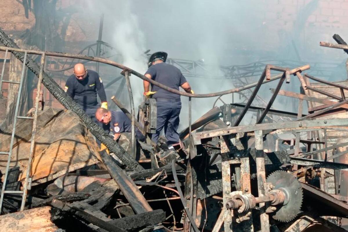 Tragedia en Bazurto: incendio acabó con negocios de más de 20 años