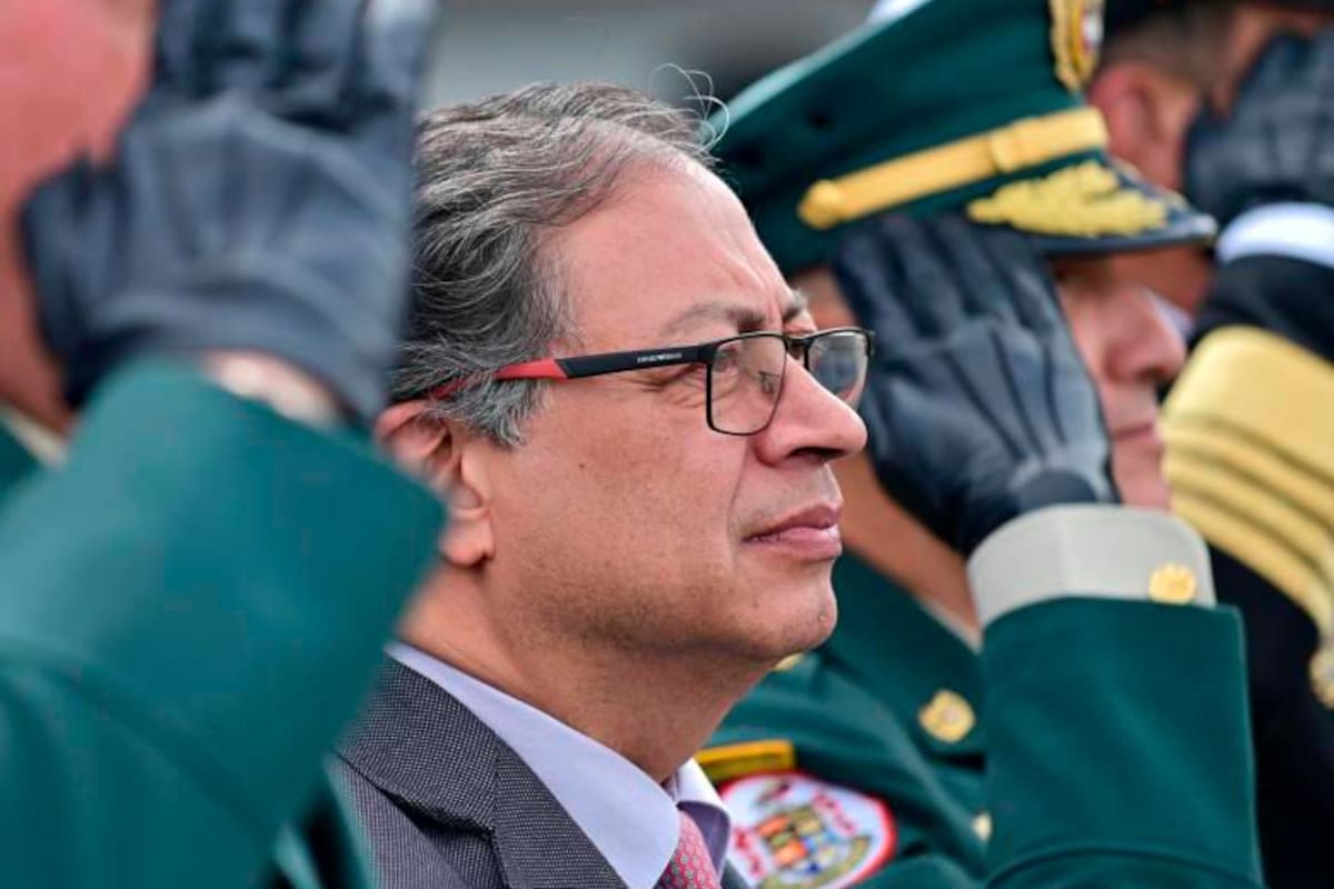 Petro habla de su acuerdo nacional atacando a “instituciones mafiosas”