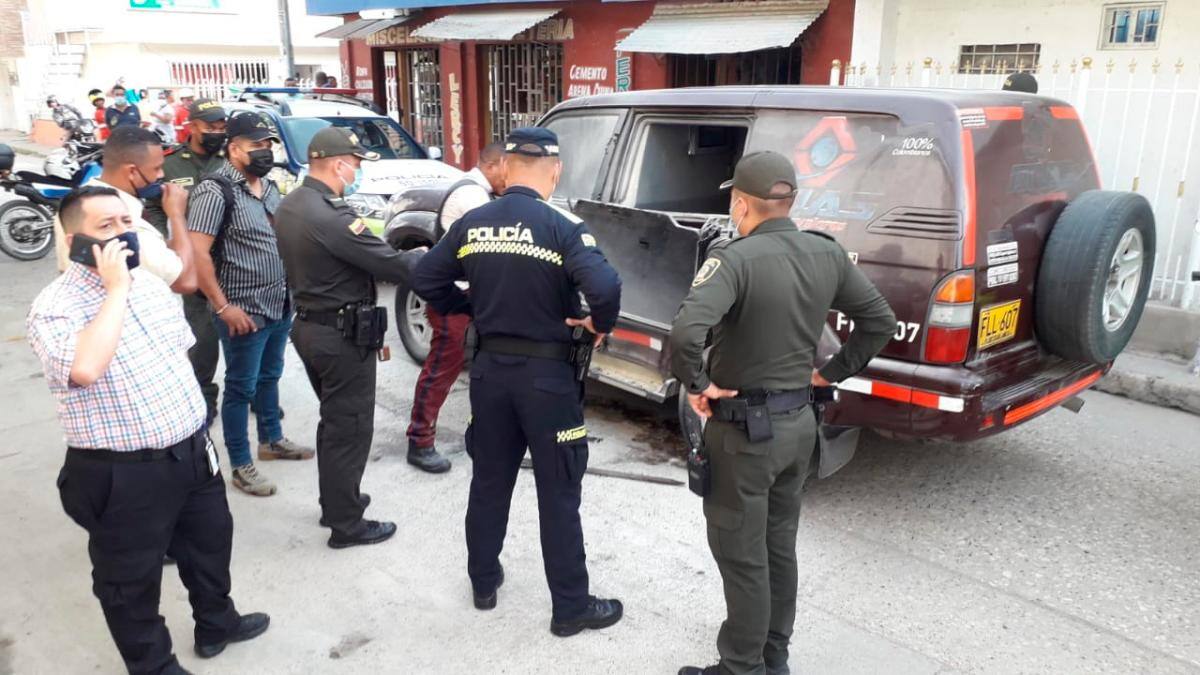 La Policía busca a los bandidos por toda la ciudad.