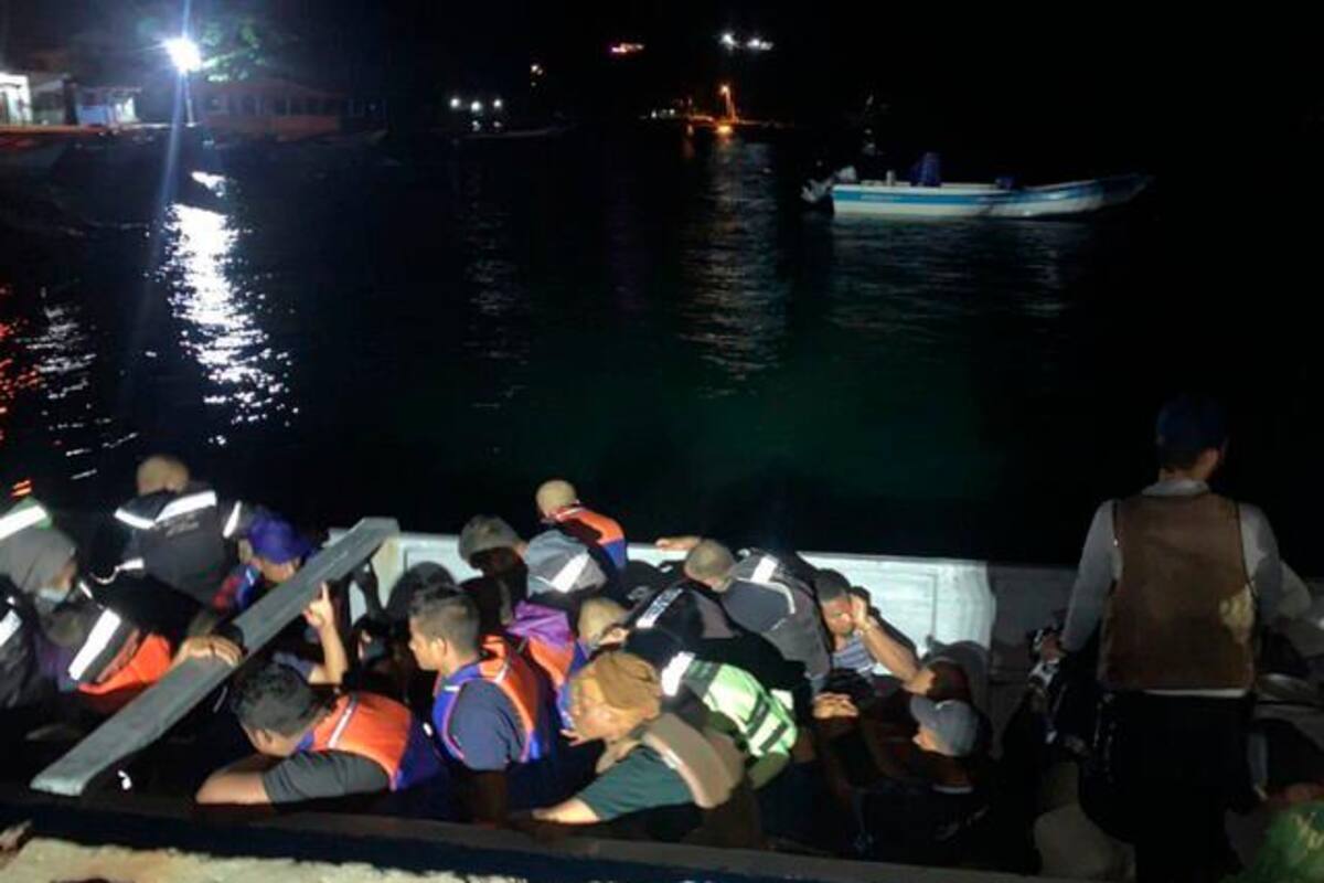 Encuentran a 34 migrantes que estaban a la deriva en el Golfo de Urabá