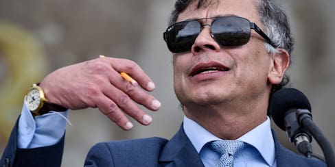 Nuevo obstáculo para Petro: vecinos cuestionan su posible llegada a exclusivo conjunto