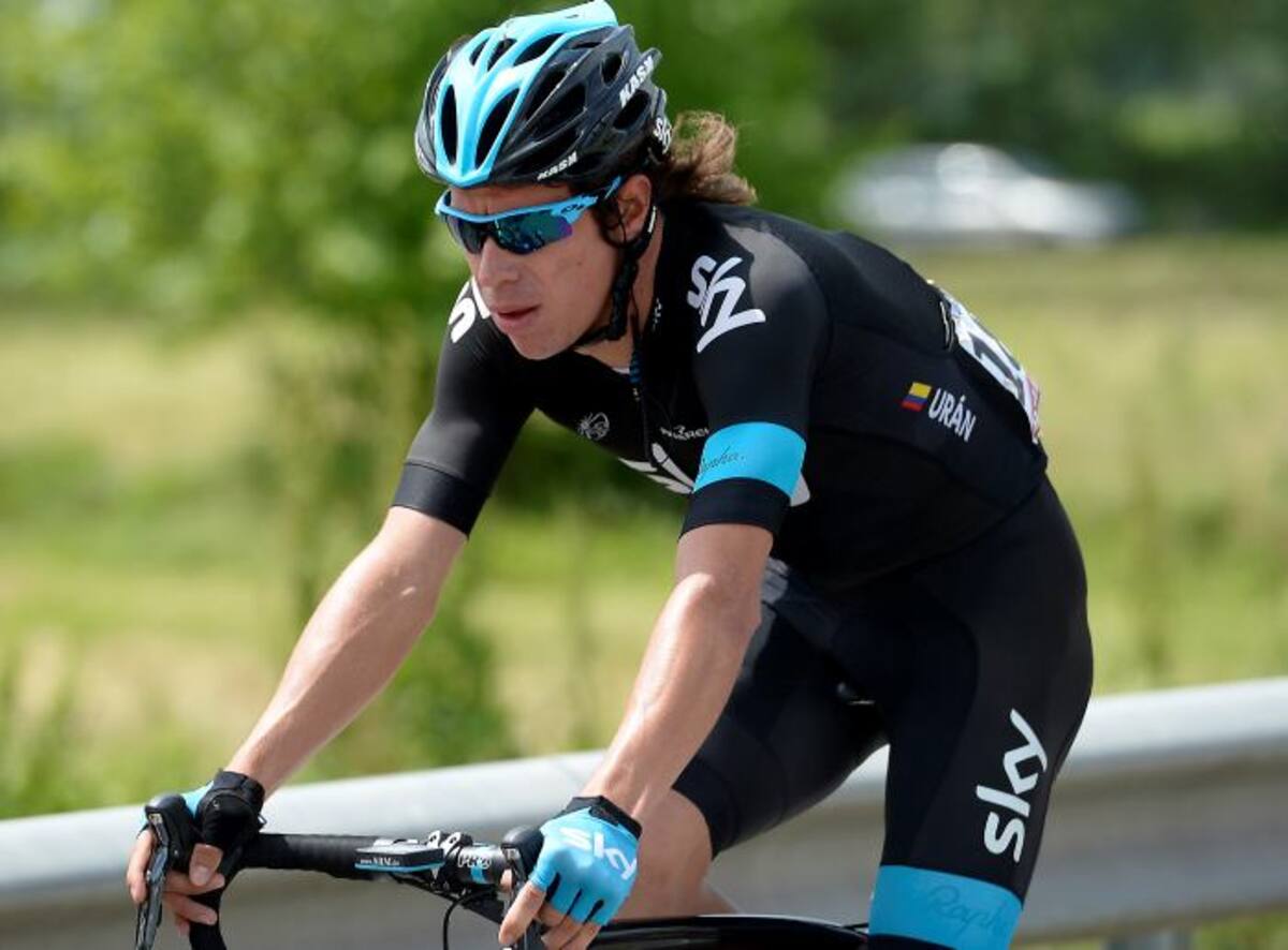 Rigoberto Urán llegó con un tiempo de 45:55 y redujo a 10 segundos la distancia con Cadel Evans. AP