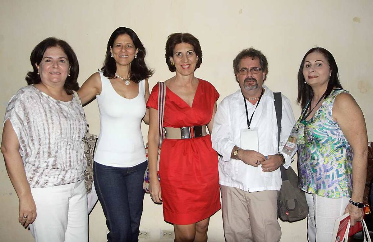 María del Rosario Barbur, Claudia Fadul, Sonia Gedeón, Omar Raad y Alicia Haydar.