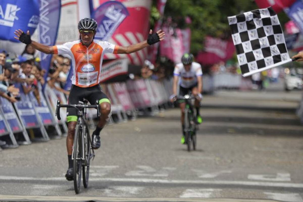 Rafael Montiel ganó la etapa 6 del Clásico RCN. COLPRENSA