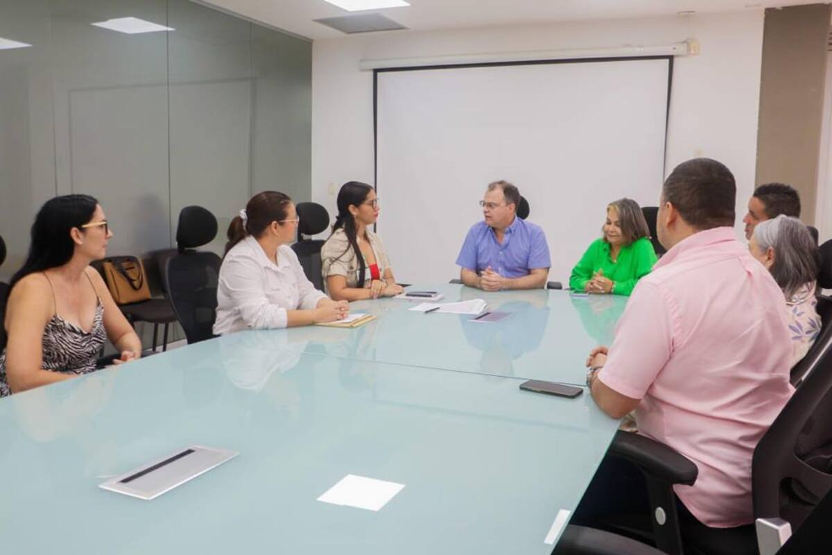 Alcaldía y academia se unen para fortalecer Observatorio de la Familia