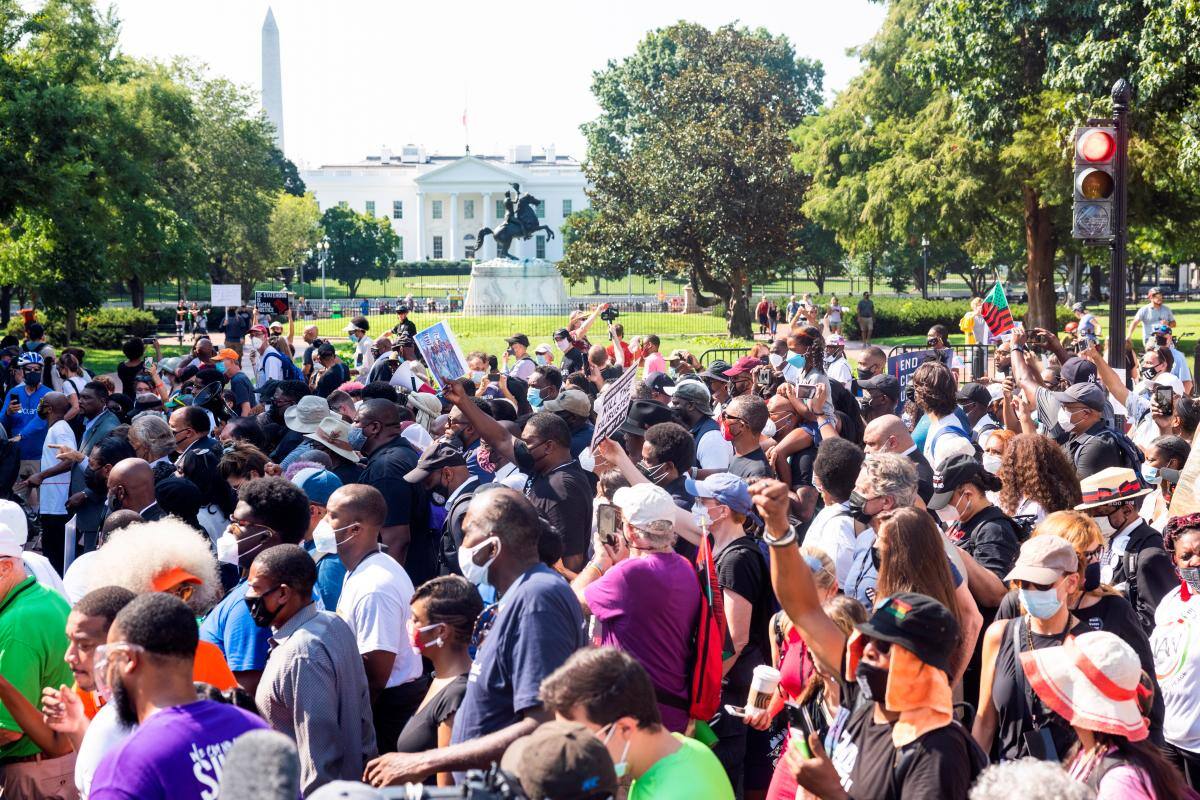 Miles de personas evocan a Luther King en Washington por el derecho al voto