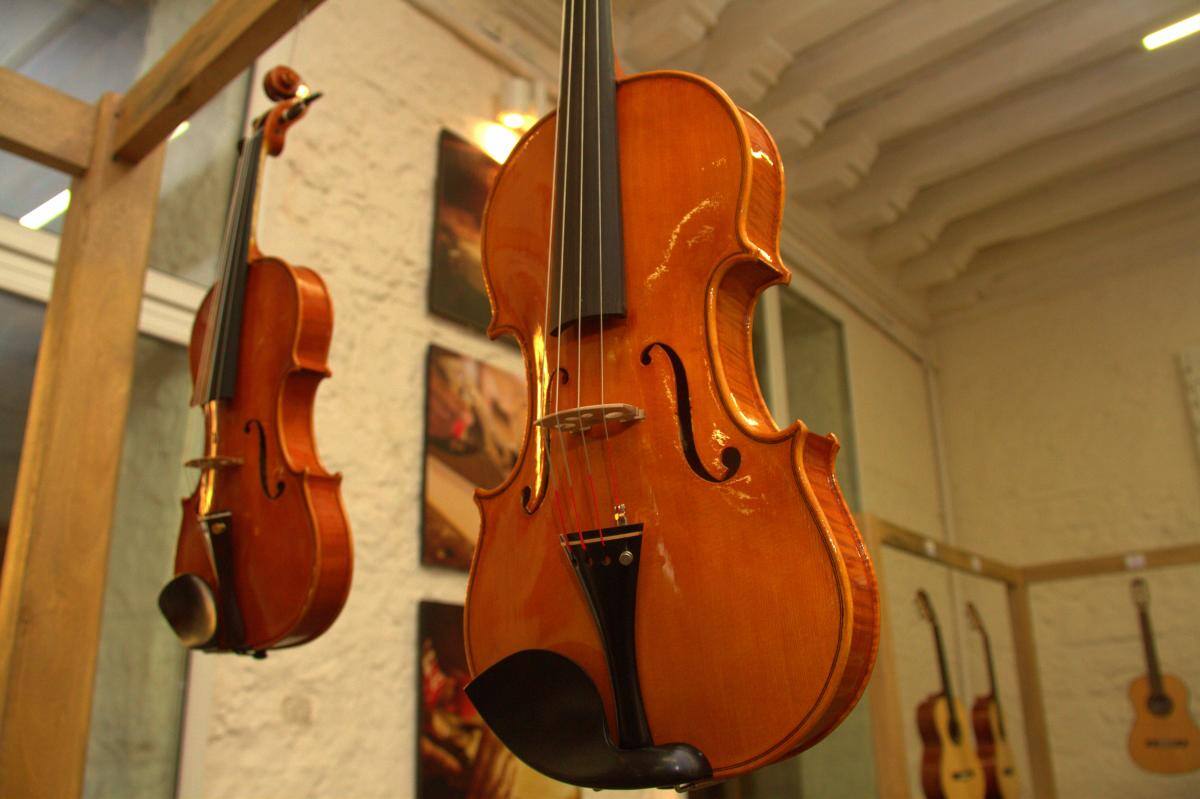 Exposición de instrumentos italianos - ITA // Luis Herran
