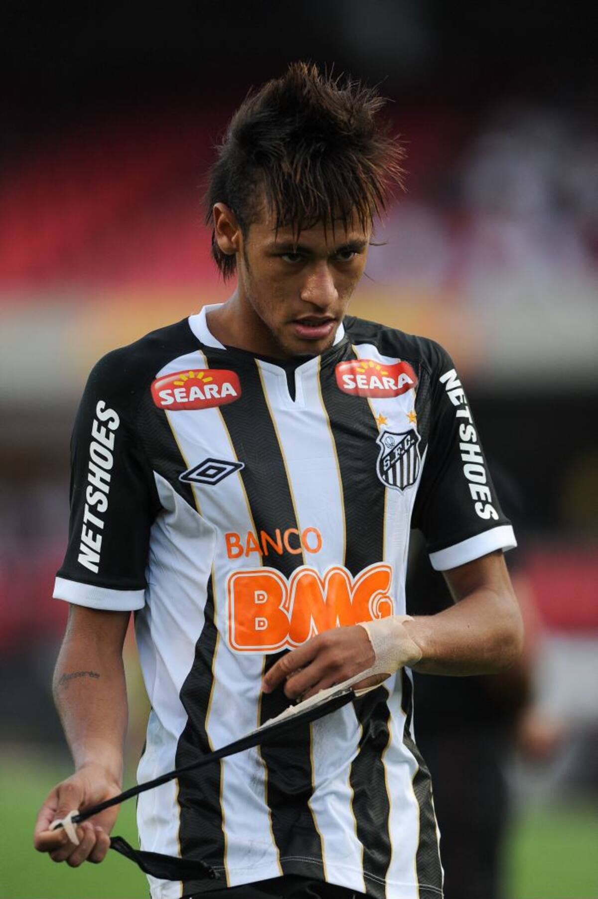 El astro brasileño Neymar podría ser suspendido hasta por 15 partidos del Campeonato Paulista AFP YASUYOSHI CHIBA