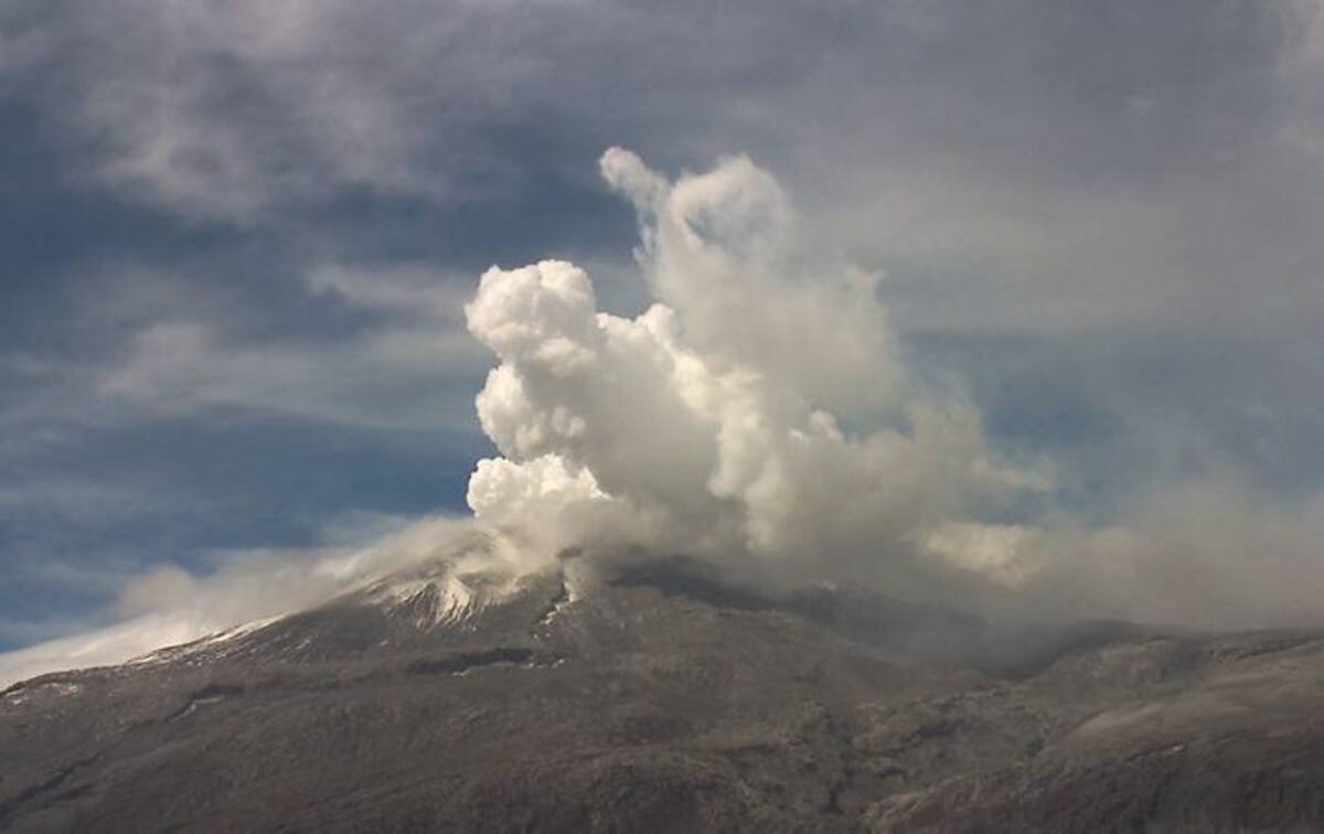 La directora técnica del Servicio Geológico Colombiano, fue enfática ante la actividad del Volcán Nevado del Ruiz: "no estamos diciendo que vaya a haber una erupción pronto". COLPRENSA