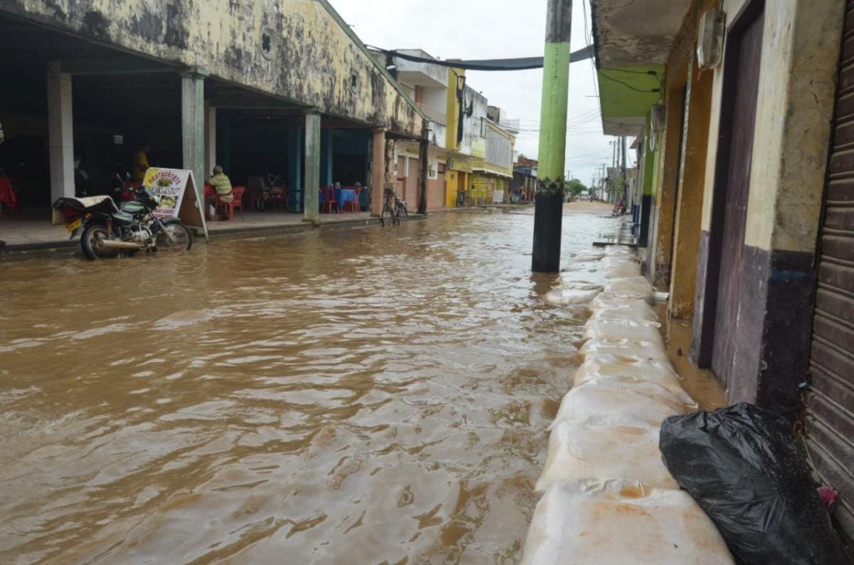 Inundados se encuentran algunos sectores de San Marcos por desbordamiento de la ciénaga.